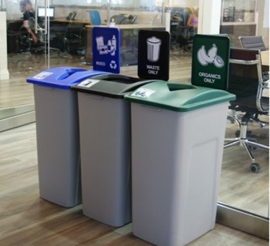 Contenedor de reciclaje Waste Watcher 120 L con letrero
