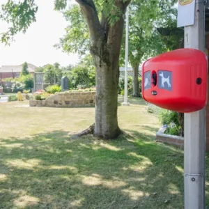 Dispensador de bolsas para fecas de perro rojo
