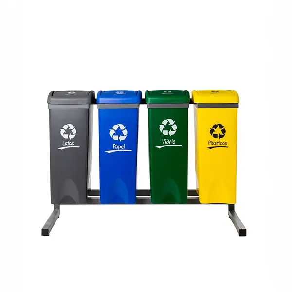 punto verde de reciclaje de 4 contenedores